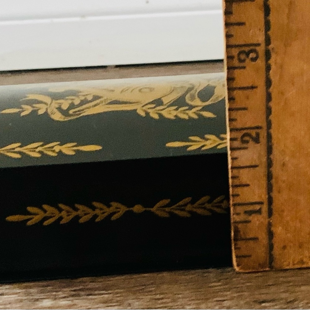 Metal box - Picture 3 of 8